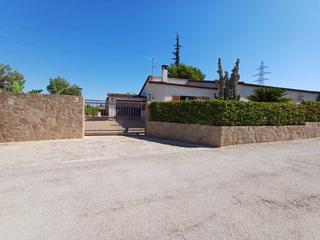 House in Del cementeri 62. Xalet,tortosa,centre