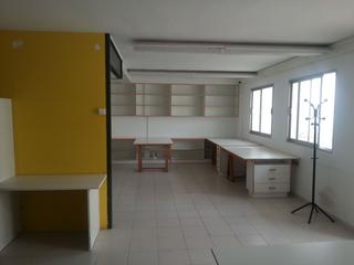 Rent Office space in Del compte bañuelos 8