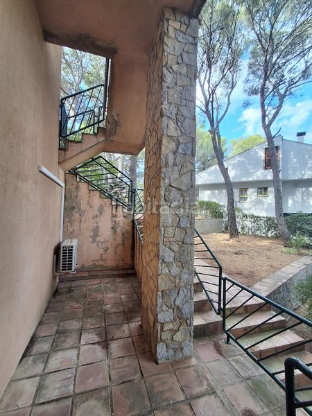 Foto b87f31f6-b52e-4231-9772-c90429161db7. Casa amb piscina a Urbanitzacions Tortosa