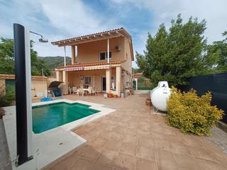 Casa aparellada a Valdemaqueda