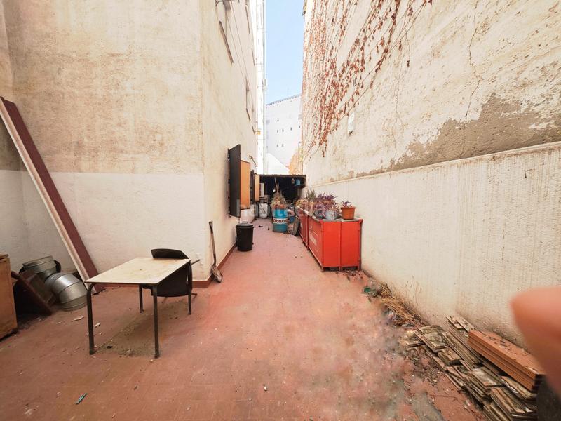 Foto 5a477eca-7d31-4182-8303-e6730fe69b58. Locale commerciale con riscaldamento in Embajadores-Lavapiés Madrid