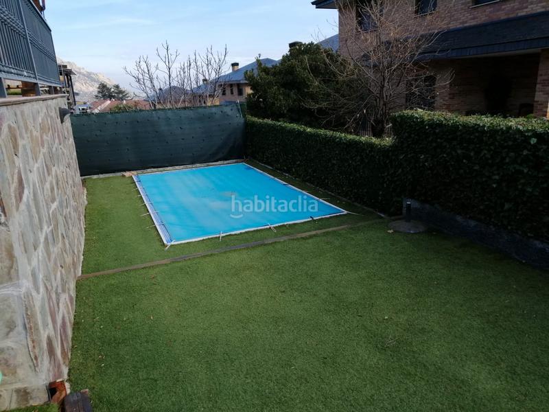 Foto 865d9898-b7fa-4a32-87f7-6340d9497a3d. Xalet amb xemeneia calefacció aparcament piscina a Mataelpino