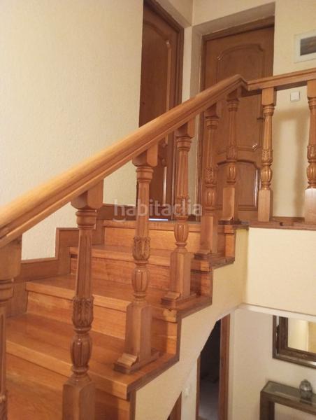Foto c6f802ca-37e2-4a5b-b22b-3b567ce18263. Chalet con camino riscaldamento parcheggio piscina in Getafe