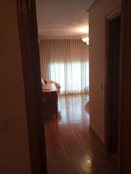 Foto ce4de07d-75c6-4344-8fdc-da60233c2823. Chalet con camino riscaldamento parcheggio piscina in Getafe