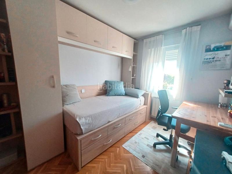 Foto b050b512-aea5-4d9f-bac4-60a5721bc46b. Chalet avec cheminée chauffage parking piscine dans Moralzarzal