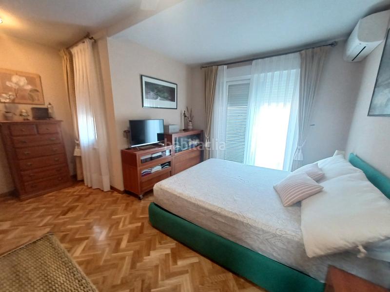 Foto 812131c9-0d5d-4201-b738-4ce344926e21. Chalet con camino riscaldamento parcheggio piscina in Moralzarzal