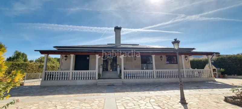 Foto c60e702f-69e0-421c-a38a-e8e0d31b20df. Chalet en Polideportivo-Colonia Moralzarzal