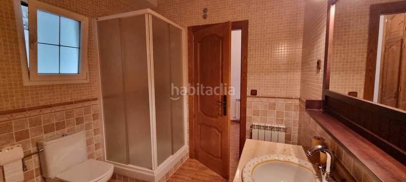 Foto 09b965e2-1e12-4b4b-973c-59020b95b792. Chalet avec cheminée chauffage parking dans Polideportivo-Colonia Moralzarzal