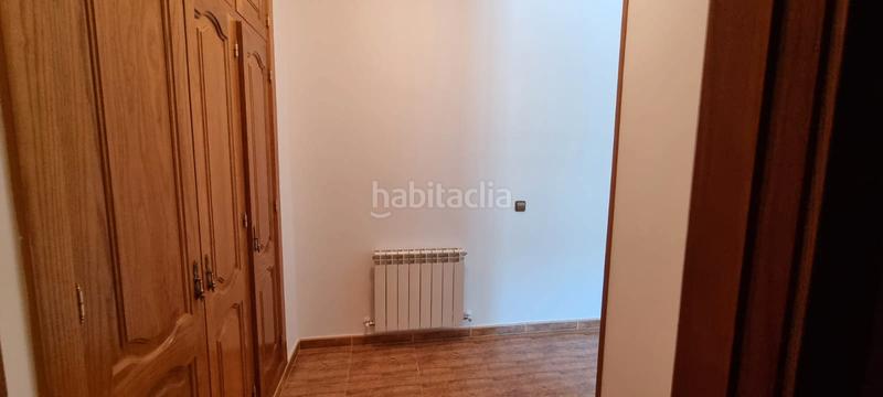 Foto 86369e82-1bc8-4c22-b48b-94fb43352a7f. Chalet avec cheminée chauffage parking dans Polideportivo-Colonia Moralzarzal