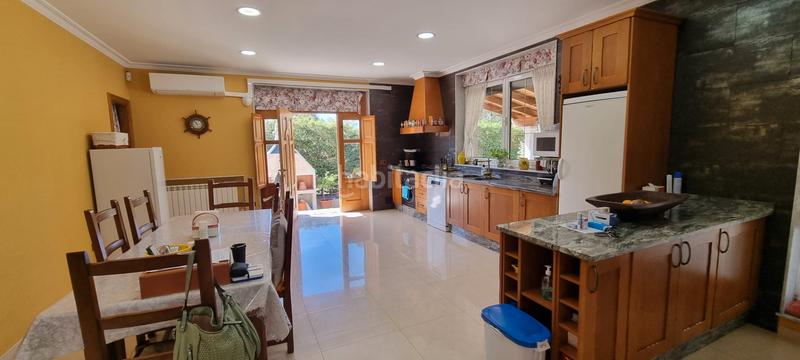 Foto f9e2b156-d7ed-4975-a414-1c29f44dbd21. Chalet avec cheminée chauffage parking dans Polideportivo-Colonia Moralzarzal