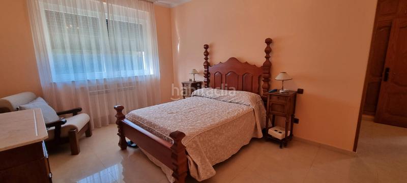 Foto d82d5b25-084a-47e1-9637-4a3ff56cf86a. Chalet con camino riscaldamento parcheggio in Polideportivo-Colonia Moralzarzal