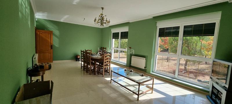 Foto 0861b2f4-21f7-4d5d-a99f-5fe5721f33c3. Xalet amb xemeneia calefacció aparcament a Polideportivo-Colonia Moralzarzal