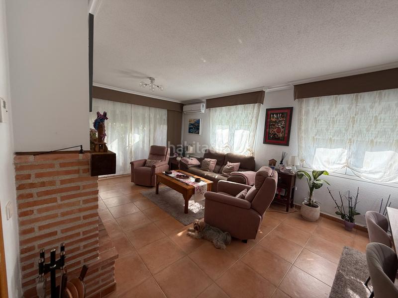 Foto 5adc2fbd-c377-4d96-bbbf-65481afdcd1d. Chalet avec cheminée chauffage parking piscine dans Moralzarzal