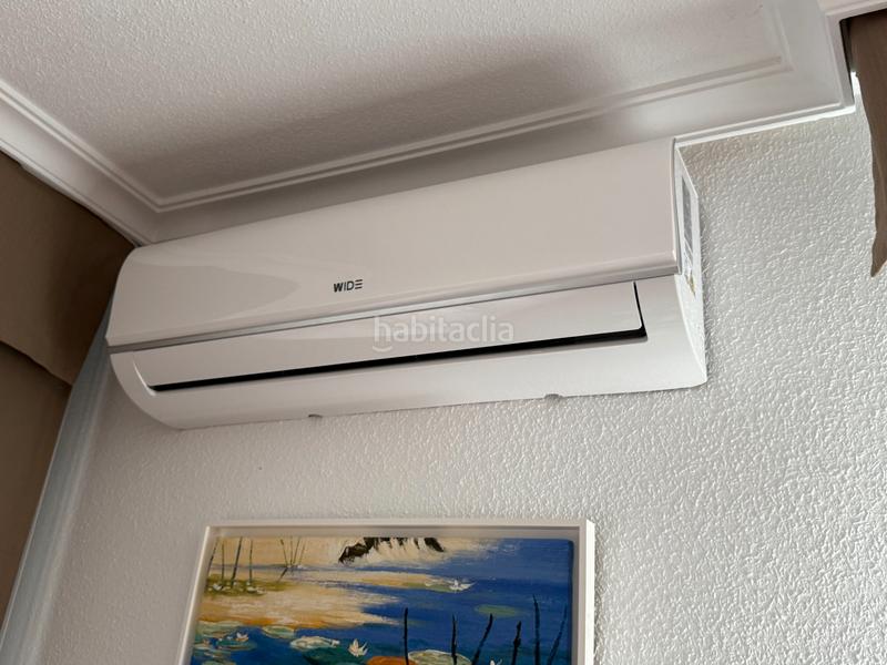 Foto b1b91f2b-9b74-43c0-93fd-1ed4f0d1312c. Chalet avec cheminée chauffage parking piscine dans Moralzarzal