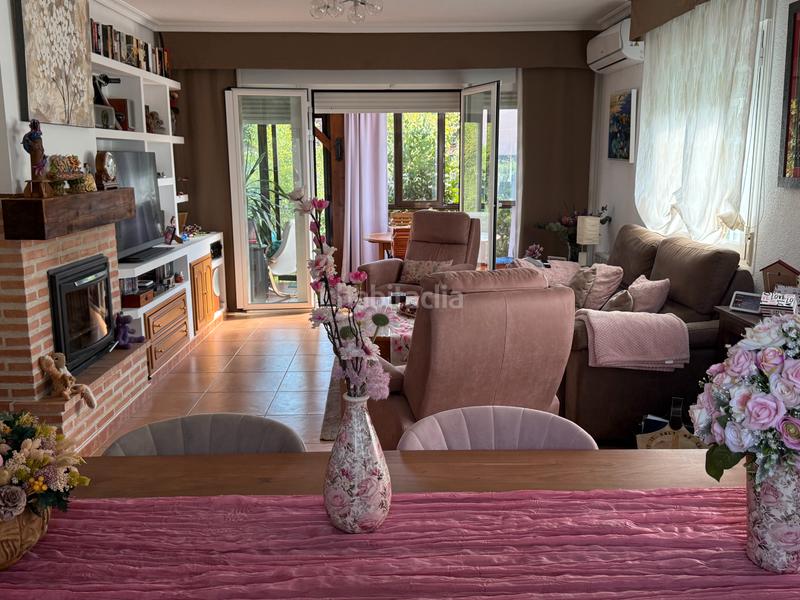 Foto f36ecad1-81dc-4605-ab33-743fc13b83b2. Chalet avec cheminée chauffage parking piscine dans Moralzarzal