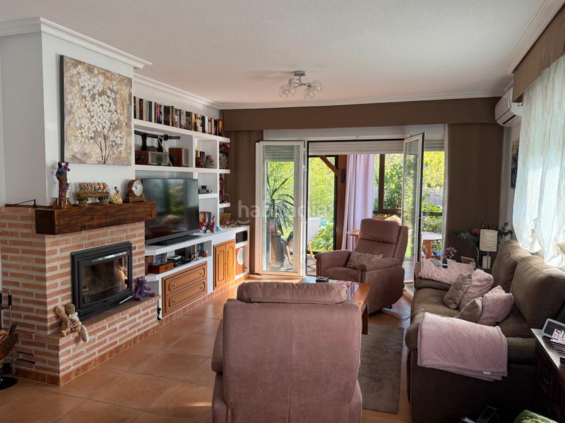 Foto 12735a46-d934-45e7-9c3a-360babbda505. Chalet con camino riscaldamento parcheggio piscina in Moralzarzal