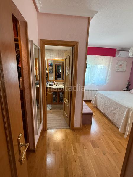 Foto 04ae3ac6-def3-44c0-bb99-014dcf84d0aa. Xalet amb xemeneia calefacció aparcament piscina a Moralzarzal