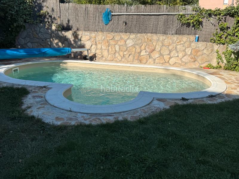 Foto 352026d9-adb6-475a-a79b-d4de36987f5e. Xalet amb xemeneia calefacció aparcament piscina a Moralzarzal