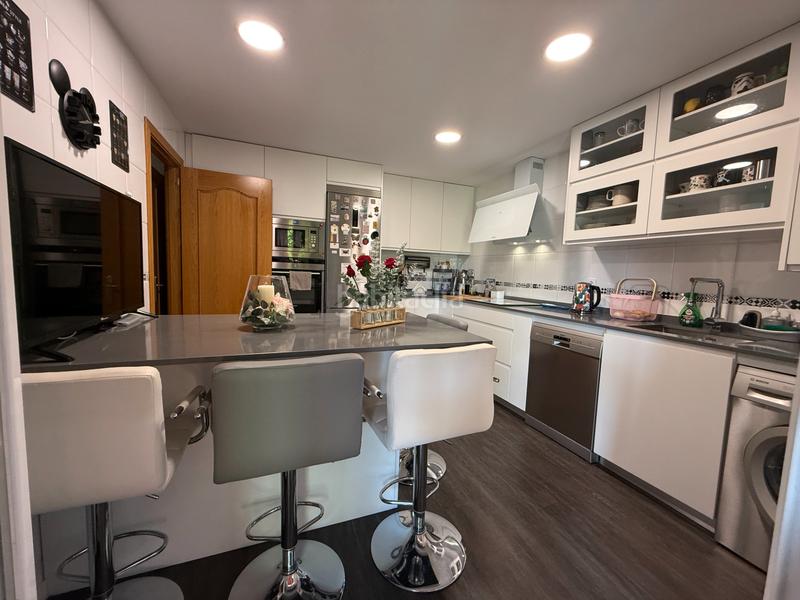 Foto 72218349-feea-488c-9dbb-7d879a71c82a. Xalet amb xemeneia calefacció aparcament piscina a Moralzarzal