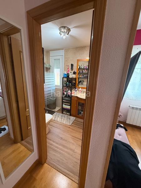 Foto 779f4ec1-15be-4be0-ae52-9cb7d9ce851c. Xalet amb xemeneia calefacció aparcament piscina a Moralzarzal