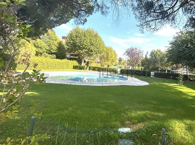 Foto 99c16cad-fb5e-481a-b2b5-7e6e65314417. Duplex dans calle costa brava 14 dans Los Negrales Collado Villalba