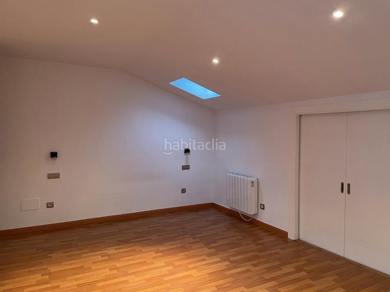 Foto c55d087a-8964-4c5a-8196-4c9f107e35e5. Zweistöckige wohnung in calle costa brava 14 in Los Negrales Collado Villalba