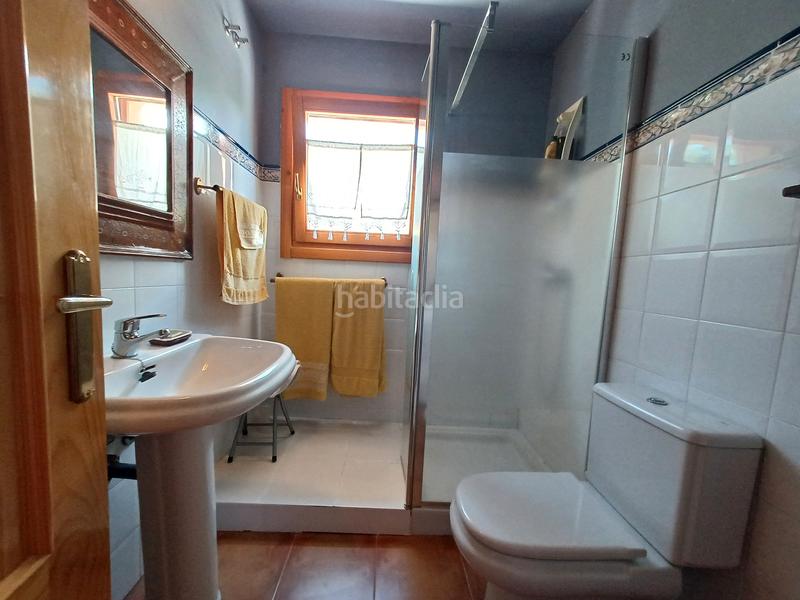 Foto 849a476d-be7c-47b0-87a4-6b48a9e7e400. Chalet with fireplace heating in Mataelpino