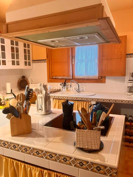 Foto b2b4d5e7-e7b0-4ebf-8ed2-f35cabed58d8. Chalet with fireplace heating in Mataelpino