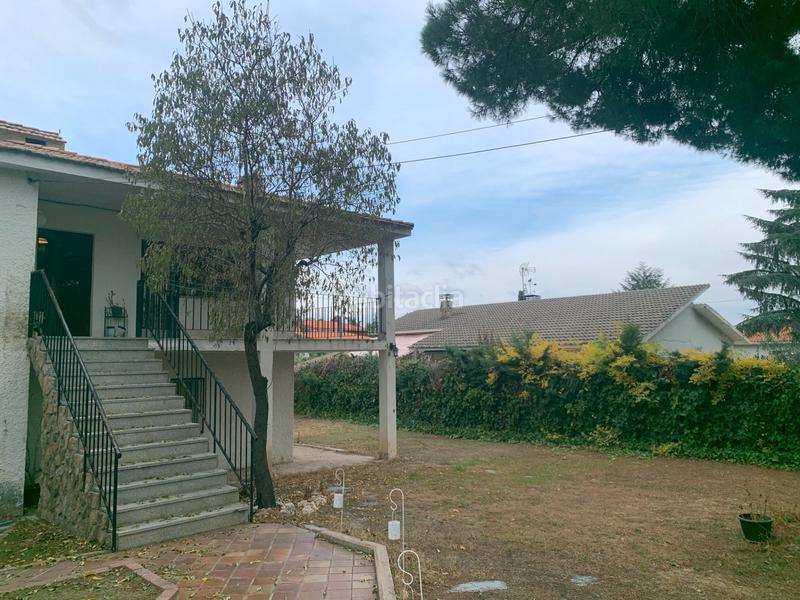 Foto c003cce0-78c0-4095-8010-3d81af0d8bf0. Chalet con camino riscaldamento parcheggio piscina in Valdemorillo