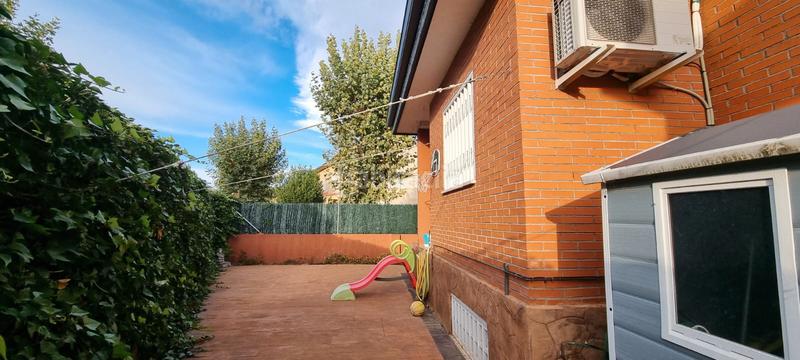 Foto 90f2118b-245e-4458-ac2c-c77ad014b66d. Chalet en Colegios Moralzarzal