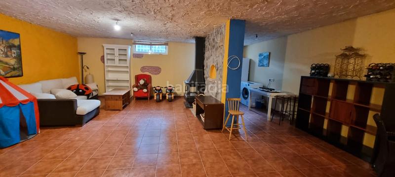 Foto 38d47e11-26ac-4116-b46b-9b1ec9a73592. Chalet with fireplace heating parking in Colegios Moralzarzal