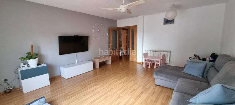 Foto 689d417c-5ed1-48f2-ae53-89fd72d524cb. Chalet with fireplace heating parking in Colegios Moralzarzal