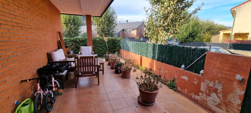 Foto 74ba4613-c1d0-4f3a-8d94-ccb754550c7e. Chalet with fireplace heating parking in Colegios Moralzarzal