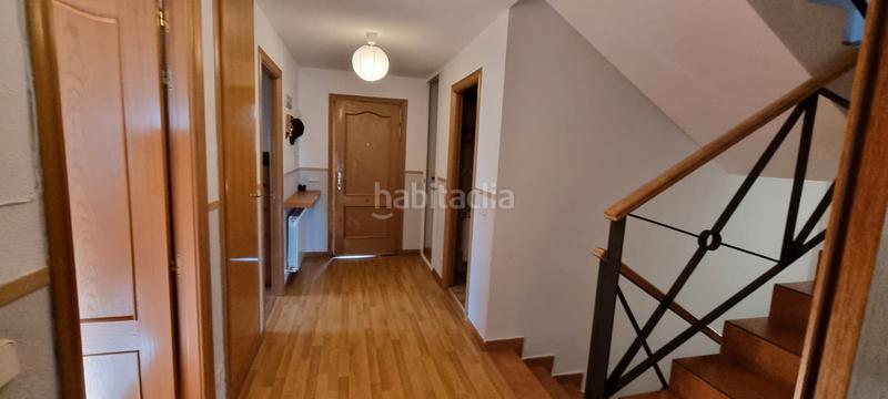 Foto c01a754c-e9ed-4e79-b095-e3edd428e9cf. Chalet with fireplace heating parking in Colegios Moralzarzal