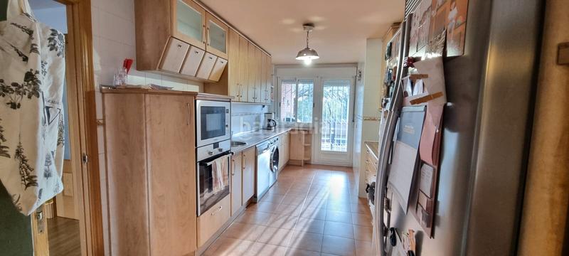 Foto cedca1e8-e537-4f0e-a003-051d51de5c01. Xalet amb xemeneia calefacció aparcament a Colegios Moralzarzal