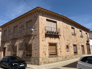 Casa  Calle jacinto benavente 3. Impresionante casa recien reformada