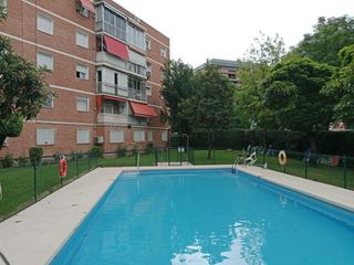 Pis  Calle de nuria. Espectacular piso reformado en venta en mirasierra