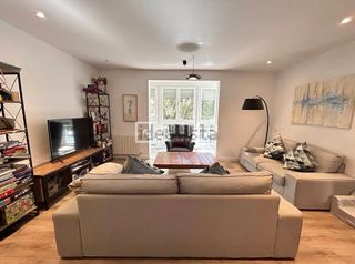 Pis  Calle de nuria. Espectacular piso reformado en venta en mirasierra
