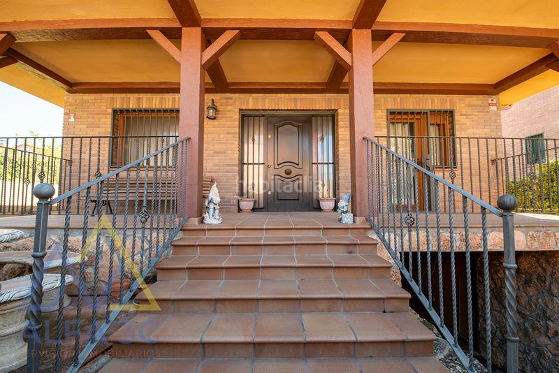 Foto 06015855-edd2-454e-895e-14ddd2e14324. Xalet amb aparcament a Molar (El)