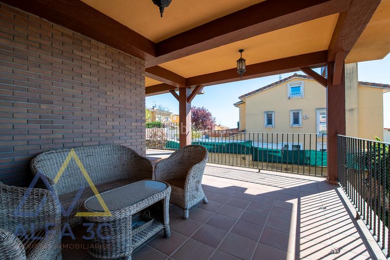 Foto cf0b4acb-9ffd-48fd-8d18-1f538571fbef. Xalet amb aparcament a Molar (El)