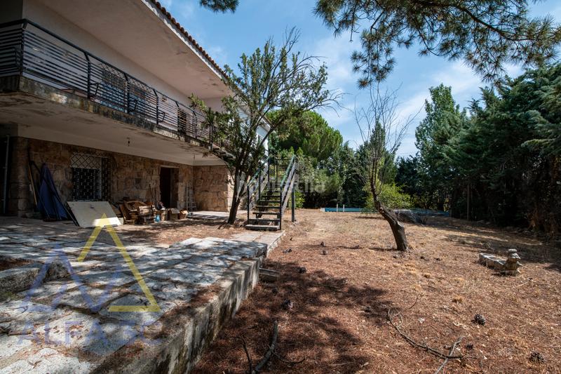 Foto 25758c55-0af1-4d71-8a62-3ab5a81e136c. Chalet with parking pool in Navalafuente