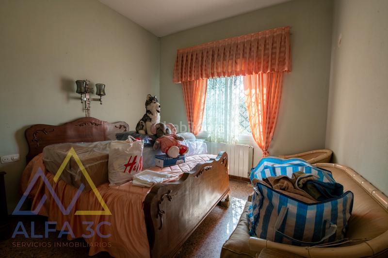 Foto f436f2ec-1f59-4f45-aef5-bbbbc4429984. Chalet with parking pool in Navalafuente