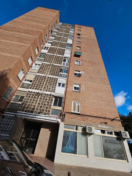 Foto 4c1d51bd-2427-41ae-8226-1988e6cda467. Appartamento con parcheggio in Aluche Madrid