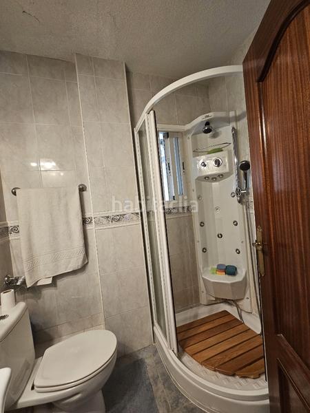 Foto c386051d-bf06-4f78-abd5-f177266a546c. Appartamento con parcheggio in Aluche Madrid