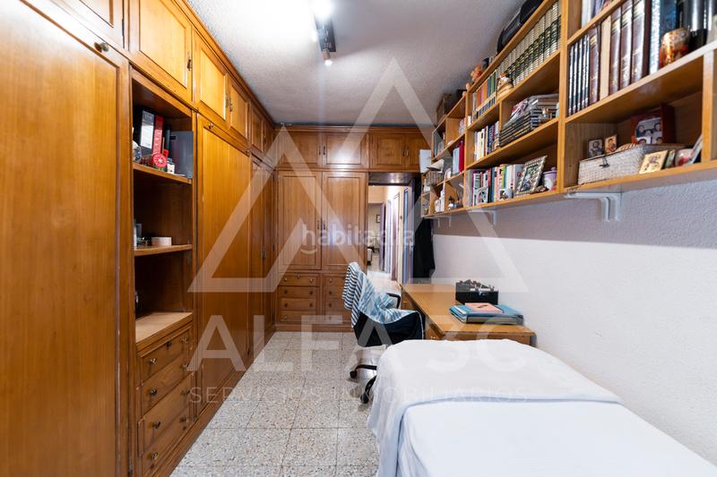 Foto c9200d5e-fbbe-4aa7-8635-fbc8550bc252. Piso en calle de angel baena gómez 6 en Centro Alcobendas