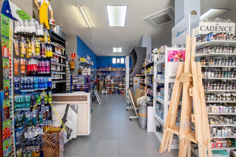 Foto c8aedbf9-aa3d-4e6c-bd0d-9058d6aafff9. Business premise in primera fase-nuevo Tres Cantos Tres Cantos