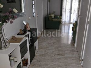 Foto 360fcca8-bde6-483b-a8e7-abc91f55bb83. Casa aparellada amb calefacció aparcament piscina a Coslada