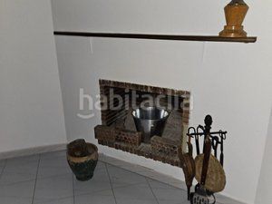 Foto 82e4adab-64f3-4056-99dc-9508a6eabde1. Casa aparellada amb calefacció aparcament piscina a Coslada