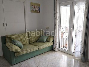 Foto 898eab42-7589-41be-9aa3-dce62a89a189. Casa aparellada amb calefacció aparcament piscina a Coslada