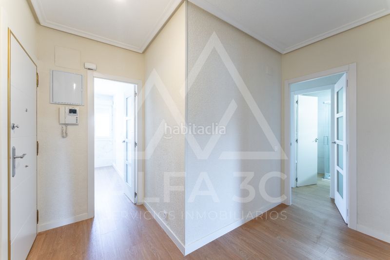 Foto 425541aa-a90a-4f8e-99ad-62cbc8bd615c. Pis a Valdeacederas Madrid